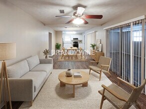 3916 Bogata Dr N in Jacksonville, FL - Foto de edificio - Building Photo