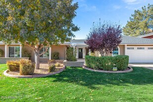 12140 N 76th Ct in Scottsdale, AZ - Building Photo