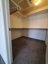 9140 Timber Path, Unit 3904 in San Antonio, TX - Building Photo - Building Photo