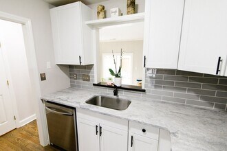 510 N Poplar St in Charlotte, NC - Building Photo - Building Photo