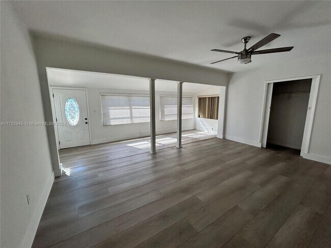 201 E 43rd St-Unit -201 E 43rd St unit 0 (A11702945) in Hialeah, FL - Building Photo - Building Photo