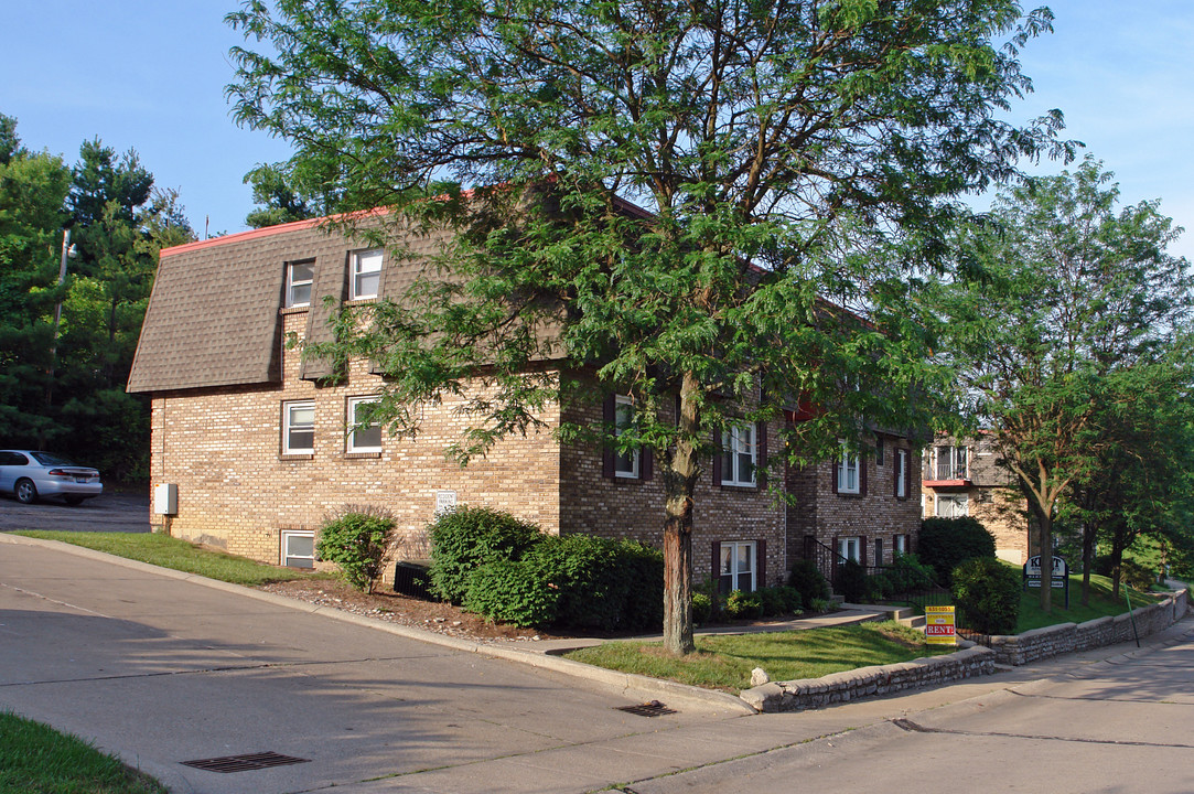 Kent Apartments in Fort Thomas, KY - Building Photo