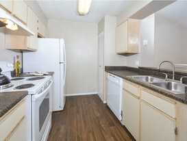 Valencia Plantation Apartments