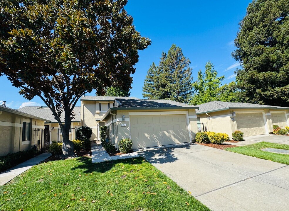 559 Europa Ct in Walnut Creek, CA - Building Photo
