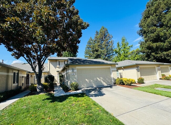 property at 559 Europa Ct