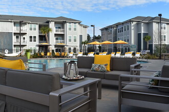 Veranda at Market Common in Myrtle Beach, SC - Building Photo - Building Photo