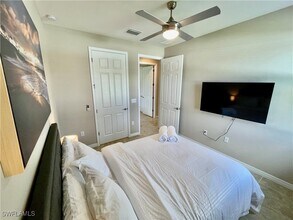 3040 SW 22nd Pl in Cape Coral, FL - Foto de edificio - Building Photo