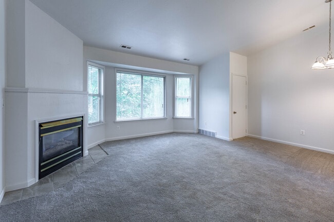 Hidden Lakes Apartments in Clarkston, MI - Building Photo - Interior Photo