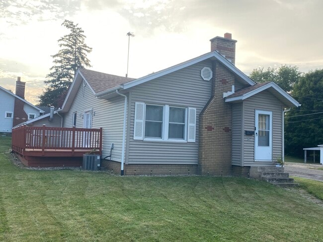 2617 Maple Ave NE in Canton, OH - Foto de edificio - Building Photo