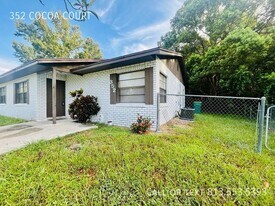 352 Cocoa Ct in Kissimmee, FL - Building Photo