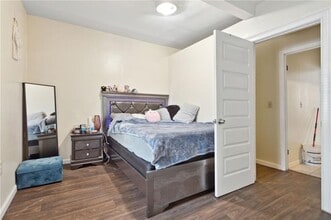 396 Thomas Dr in Forest Park, GA - Building Photo - Building Photo
