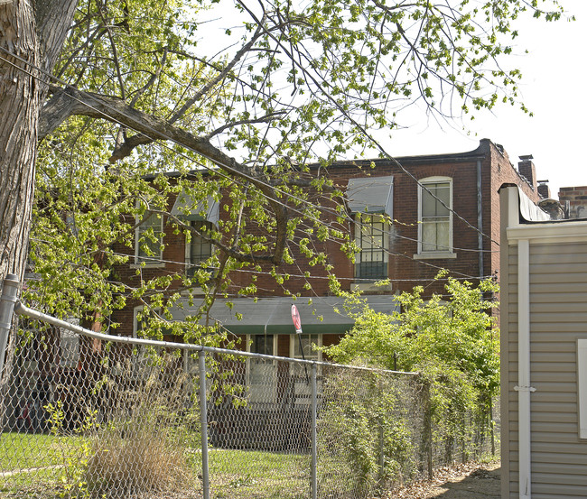 3811-3815 Fairview Ave in St. Louis, MO - Building Photo - Building Photo