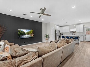 8407 James Franklin St in Houston, TX - Building Photo - Building Photo