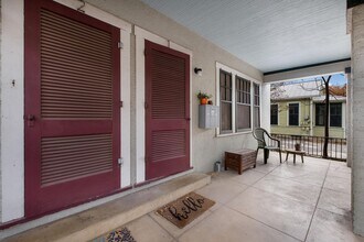 121 W Woodlawn Ave in San Antonio, TX - Building Photo - Building Photo