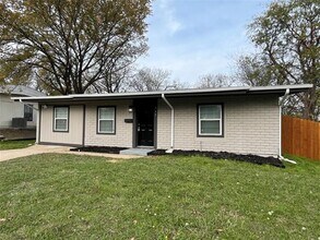 917 Garden Dr in Garland, TX - Building Photo - Building Photo
