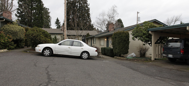 Sundew Apartments in Vancouver, WA - Building Photo - Building Photo