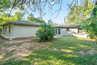 9600 NE 11th St in Midwest City, OK - Building Photo - Building Photo