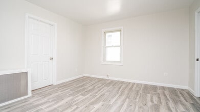 203 Waverly Ave, Unit 2 in Mamaroneck, NY - Foto de edificio - Building Photo
