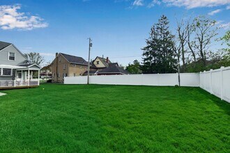 31 Maple Ave in Lancaster, NY - Building Photo - Building Photo