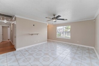 12206 Greenglen Dr in Houston, TX - Building Photo - Building Photo