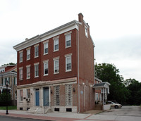 824 Dekalb St in Norristown, PA - Foto de edificio - Building Photo