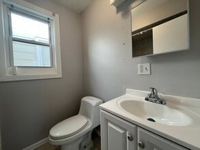 50 Gates Ave, Unit 2 in Jersey City, NJ - Foto de edificio - Building Photo