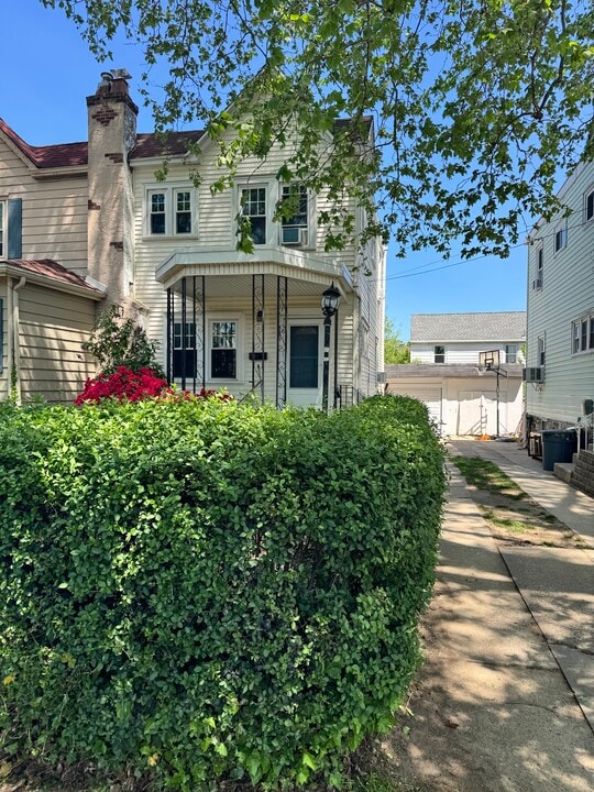 925 Anderson Ave in Drexel Hill, PA - Building Photo