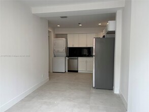 1256 NE 110th Terrace in Miami, FL - Building Photo - Building Photo