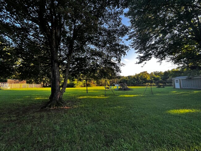 127 Cherokee Pl in Nashville, TN - Building Photo - Building Photo