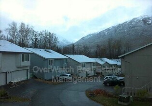 8941 Eagle Pl Loop in Anchorage, AK - Building Photo - Building Photo
