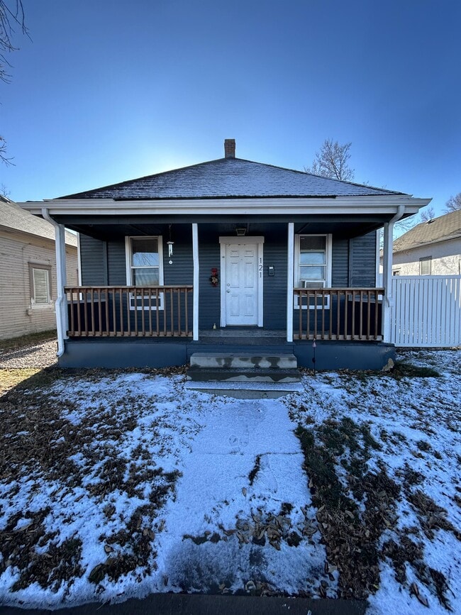 property at 121 Riverside Ave