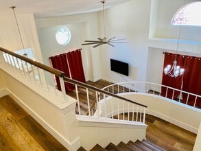 980 E Buckhill Rd in Fresno, CA - Building Photo - Building Photo