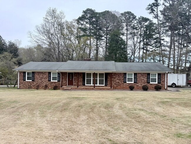 property at 300 Quailwood Dr