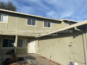 80 Portola Way in Tracy, CA - Building Photo - Building Photo