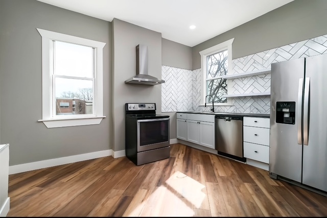 3726 Iowa Ave, Unit 2nd floor