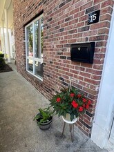 15 Carriage Path N in Milford, CT - Building Photo - Building Photo