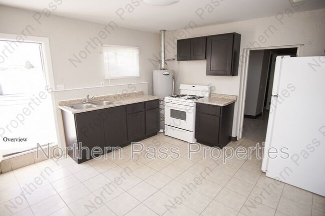 411 Dodge Rd in El Paso, TX - Building Photo - Building Photo