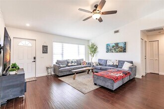 156 Danforth Dr in Port Charlotte, FL - Foto de edificio - Building Photo