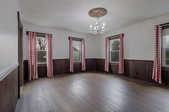 329 Grayson St in Upton, KY - Building Photo - Building Photo