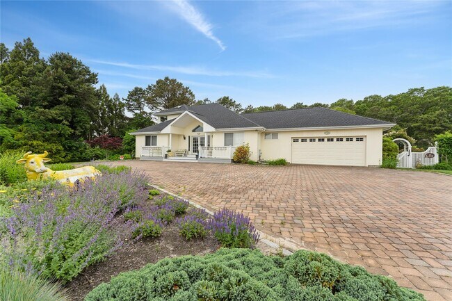 property at 12 Polo Grounds Ln