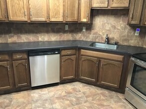 1040 Harmon Cove Tower in Secaucus, NJ - Building Photo - Building Photo