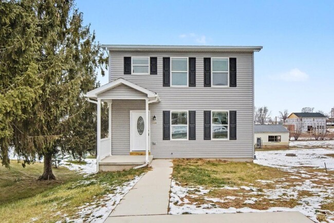 property at 239 W Broad St