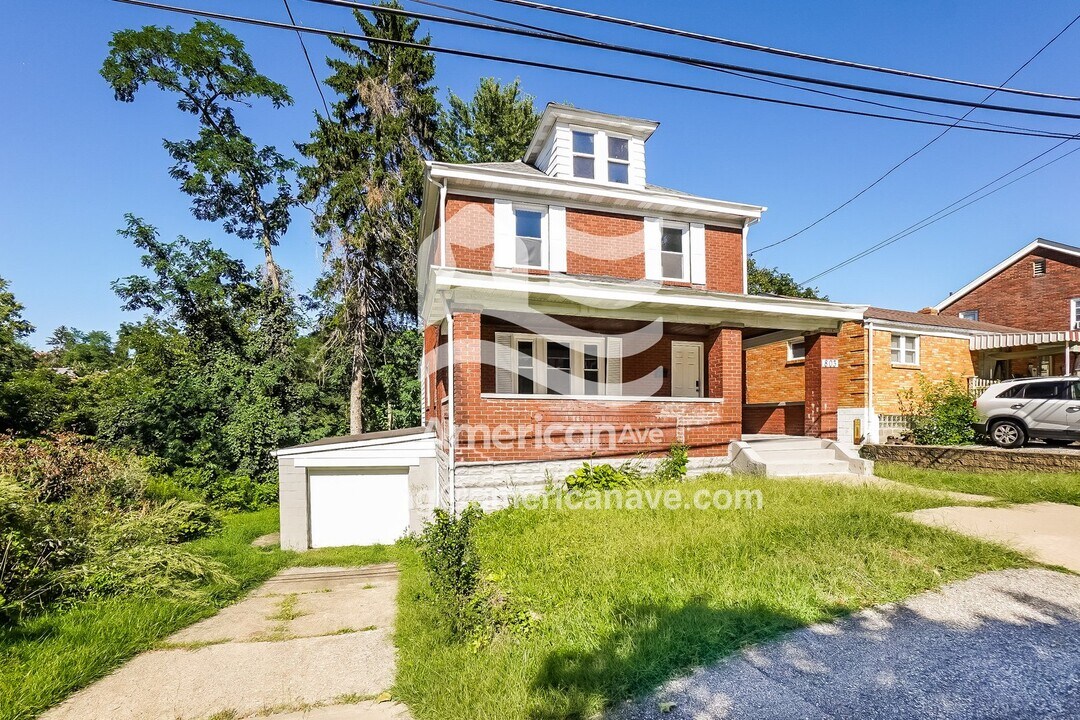 803 Eathan Ave in Pittsburgh, PA - Building Photo