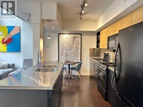 1238 Richards St in Vancouver, BC - Building Photo - Building Photo