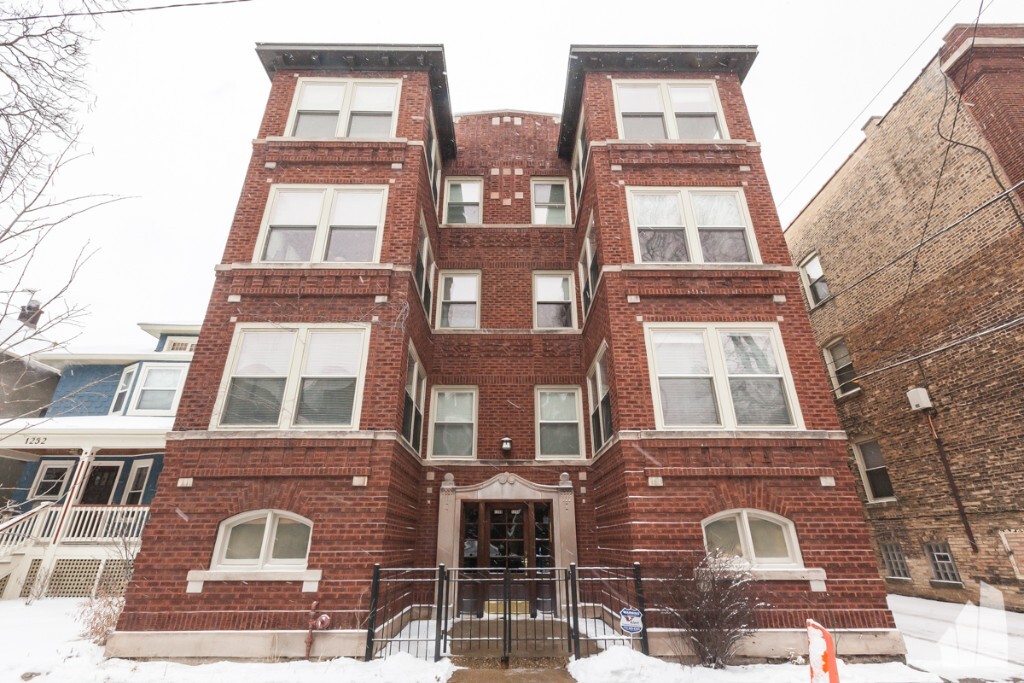 1248 W Rosedale Ave, Unit 1 in Chicago, IL - Building Photo