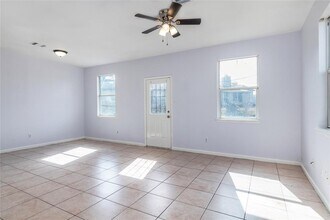 6427 Waldron Cir in Houston, TX - Building Photo - Building Photo