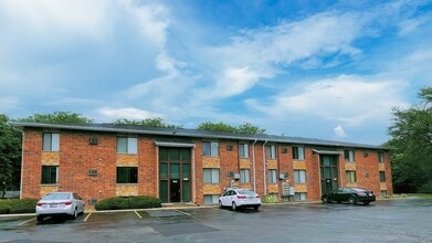 1905 Austin Ave, Unit 48 in Schererville, IN - Foto de edificio - Building Photo