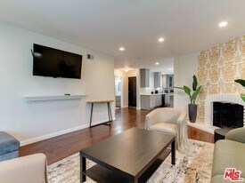 23109 Mariano St in Los Angeles, CA - Building Photo