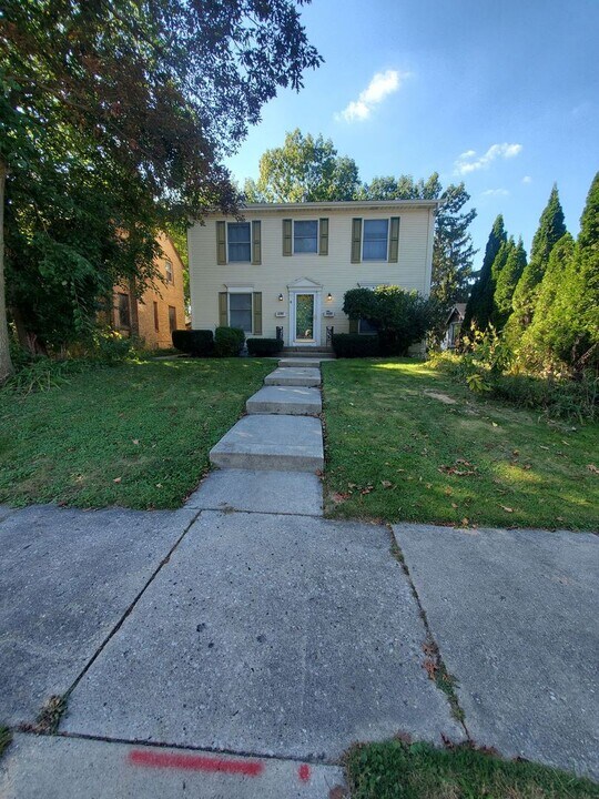 2163-2165 S 87th St. in West Allis, WI - Building Photo