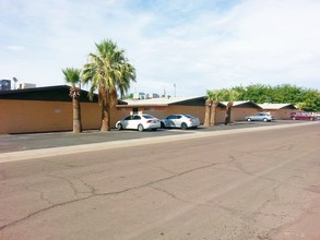 Arrowhead Apartments in Casa Grande, AZ - Building Photo - Building Photo